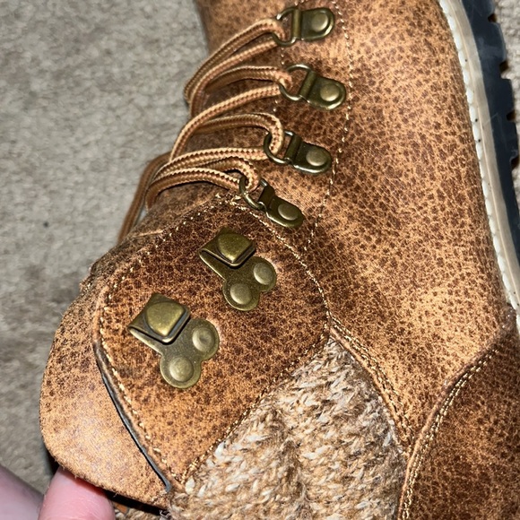Cliffs brown ankle hiking boots - size 8 womens - Picture 6 of 8